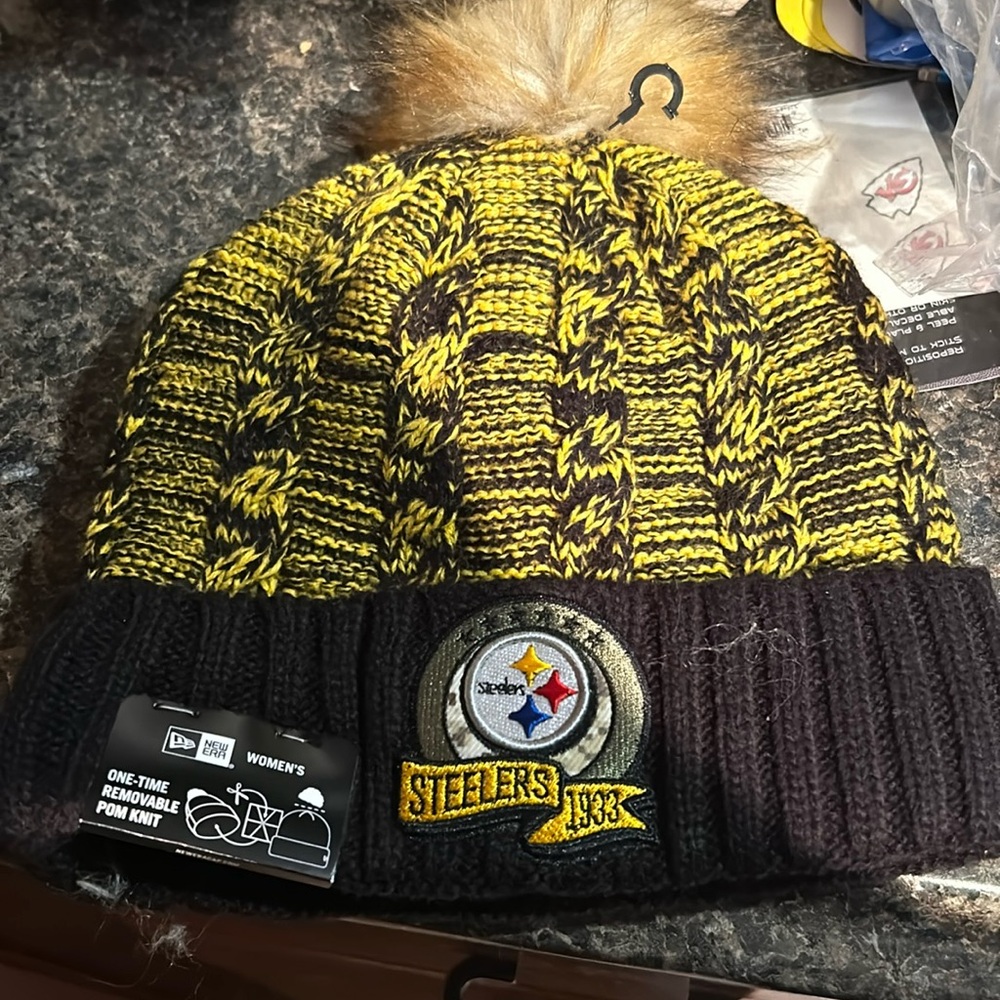NWT Women’s beanie